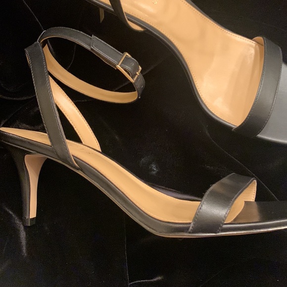 Talbots NWT size 10M black Rosalie 100% leather ankle strap sandals - Picture 3 of 8